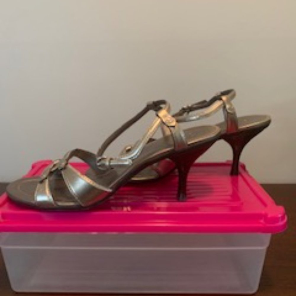 Cole Haan Metallic heeled Sandal, 9M - Picture 2 of 8